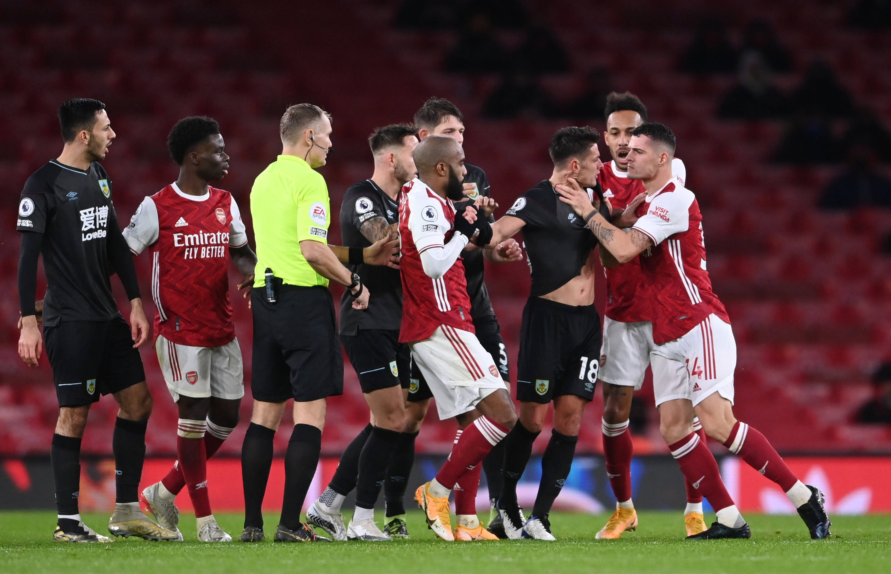 赛中取得更 赛中取得更